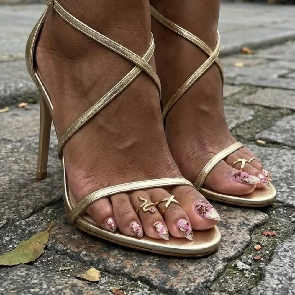 metallic gold design, gradient toe nails, press on nails, custom press on nails, fake nails, Nails Art, stained glass nails, gold press on nails, 3d press on nails, luxury press on nails, handmade press on nails