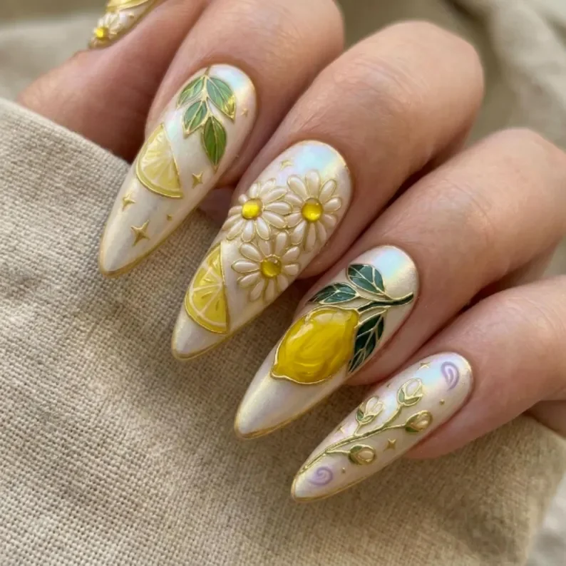 Luxury Lemon, Daisy Artisan, press on nails, custom press on nails, fake nails, Nails Art, stained glass nails, gold press on nails, 3d press on nails, luxury press on nails, handmade press on nails
