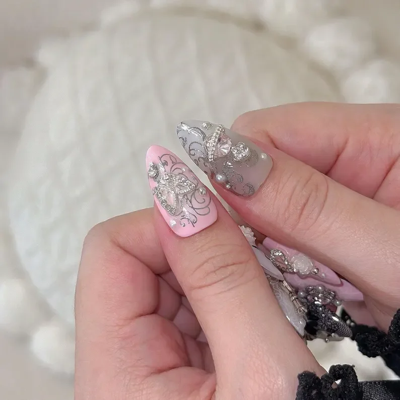 press on nails, custom press on nails, fake nails, Nails Art, stained glass nails, gold press on nails, 3d press on nails, luxury press on nails, handmade press on nails