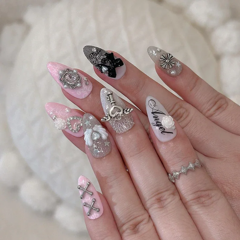 press on nails, custom press on nails, fake nails, Nails Art, stained glass nails, gold press on nails, 3d press on nails, luxury press on nails, handmade press on nails