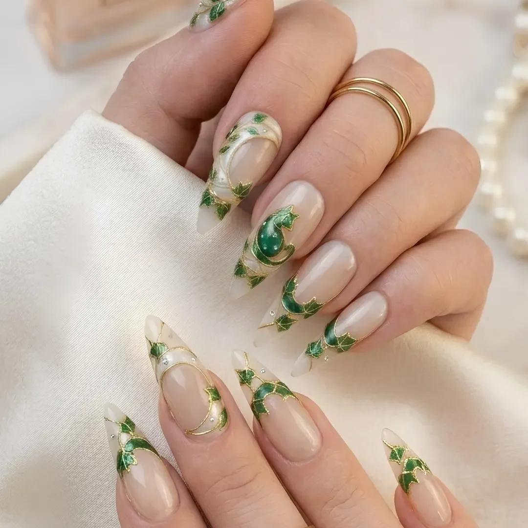 press on nails, custom press on nails, fake nails, Nails Art, stained glass nails, gold press on nails, 3d press on nails, luxury press on nails, handmade press on nails