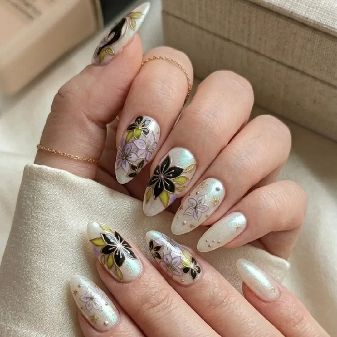 press on nails, custom press on nails, fake nails, Nails Art, stained glass nails, gold press on nails, 3d press on nails, luxury press on nails, handmade press on nails
