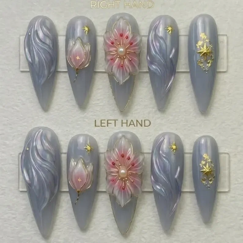 floral nail design, gold star nails, press on nails, custom press on nails, fake nails, Nails Art, stained glass nails, gold press on nails, 3d press on nails, luxury press on nails, handmade press on nails