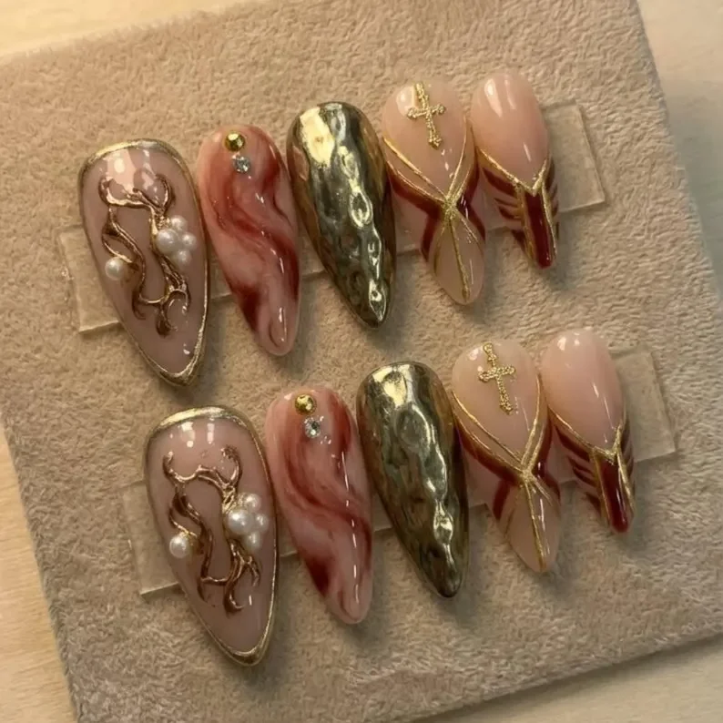 3D molten gold, gold chrome nails, press on nails, custom press on nails, fake nails, Nails Art, stained glass nails, gold press on nails, 3d press on nails, luxury press on nails, handmade press on nails