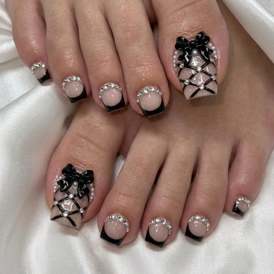 black french tip, toe nail art, press on nails, custom press on nails, fake nails, Nails Art, stained glass nails, gold press on nails, 3d press on nails, luxury press on nails, handmade press on nails