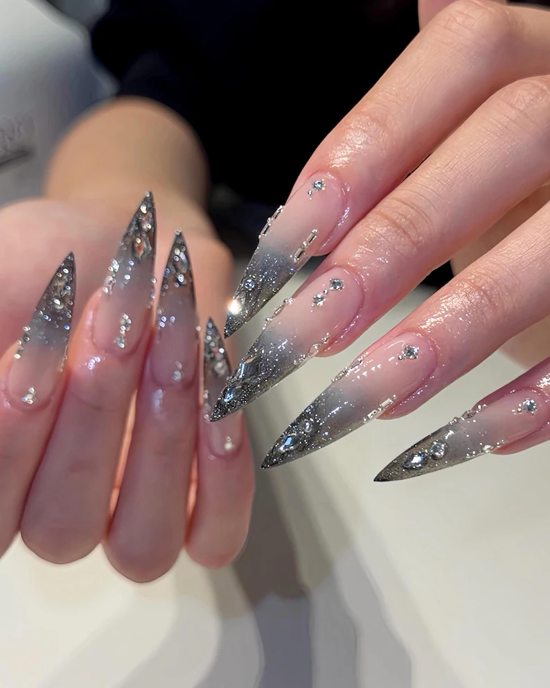 press on nails, custom press on nails, fake nails, Nails Art, stained glass nails, gold press on nails, 3d press on nails, luxury press on nails, handmade press on nails
