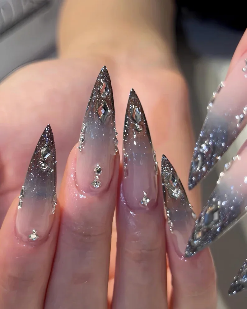 press on nails, custom press on nails, fake nails, Nails Art, stained glass nails, gold press on nails, 3d press on nails, luxury press on nails, handmade press on nails