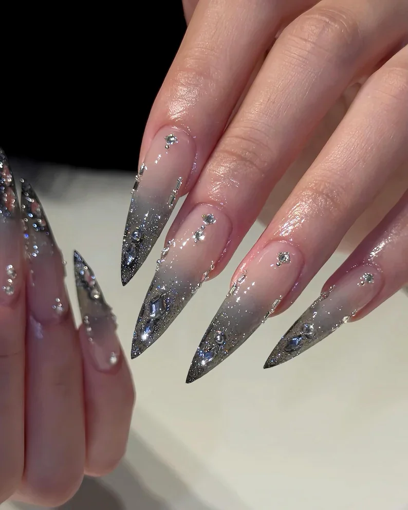 press on nails, custom press on nails, fake nails, Nails Art, stained glass nails, gold press on nails, 3d press on nails, luxury press on nails, handmade press on nails