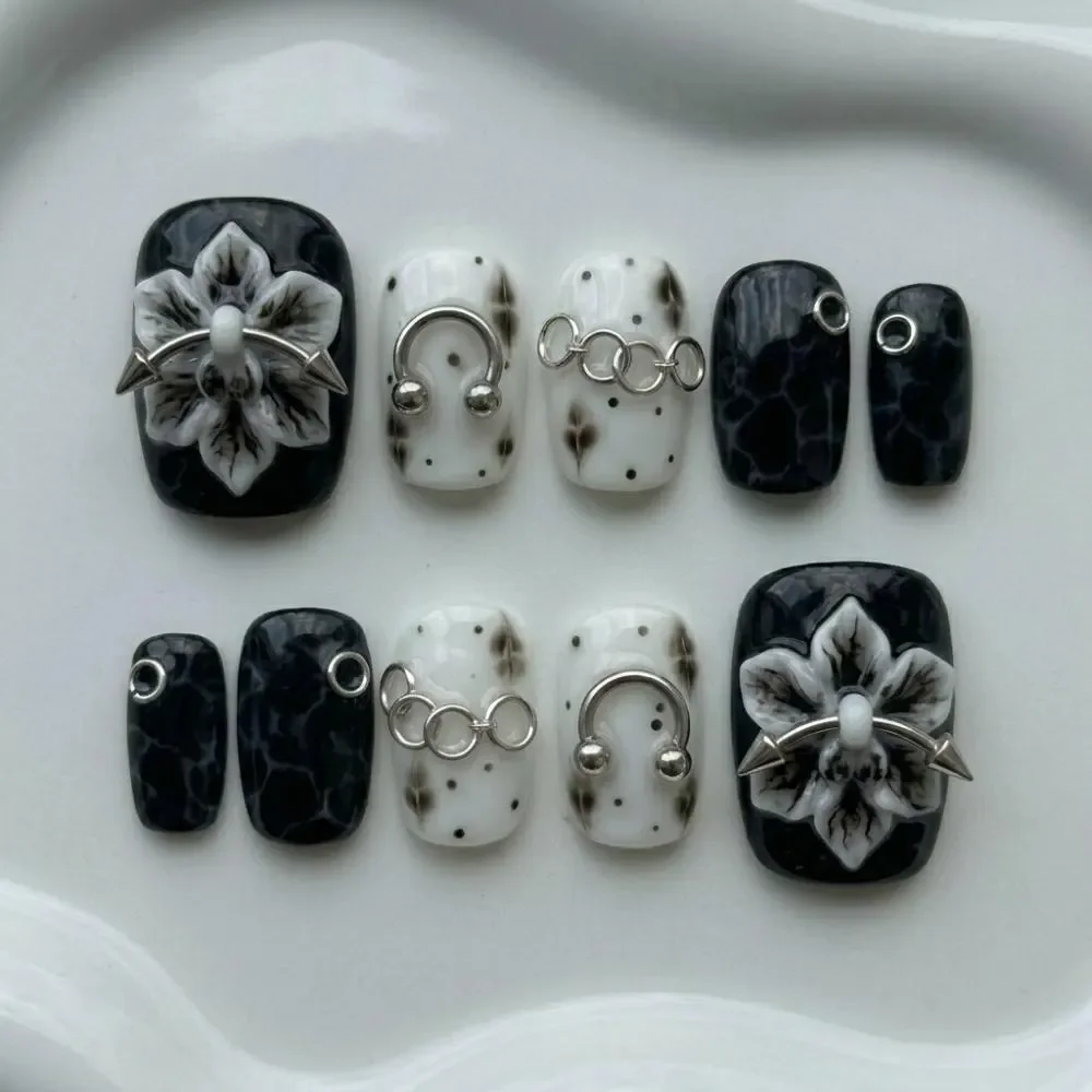 pierced fake nails, black white nails, press on nails, custom press on nails, fake nails, Nails Art, stained glass nails, gold press on nails, 3d press on nails, luxury press on nails, handmade press on nails