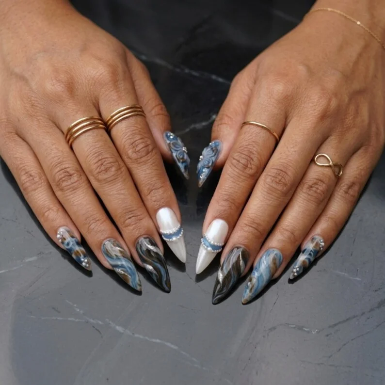 press on nails, custom press on nails, fake nails, Nails Art, stained glass nails, gold press on nails, 3d press on nails, luxury press on nails, handmade press on nails