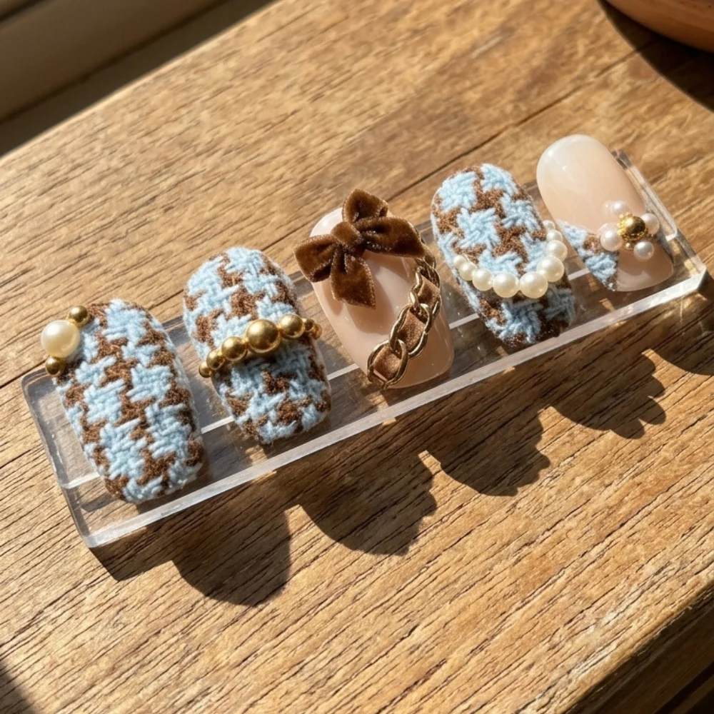 press on nails, custom press on nails, fake nails, Nails Art, stained glass nails, gold press on nails, 3d press on nails, luxury press on nails, handmade press on nails