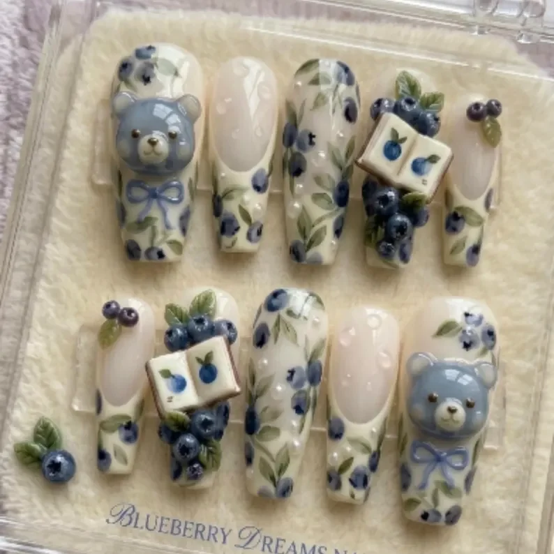 bear themed nails, 3D press ons, press on nails, custom press on nails, fake nails, Nails Art, stained glass nails, gold press on nails, 3d press on nails, luxury press on nails, handmade press on nails