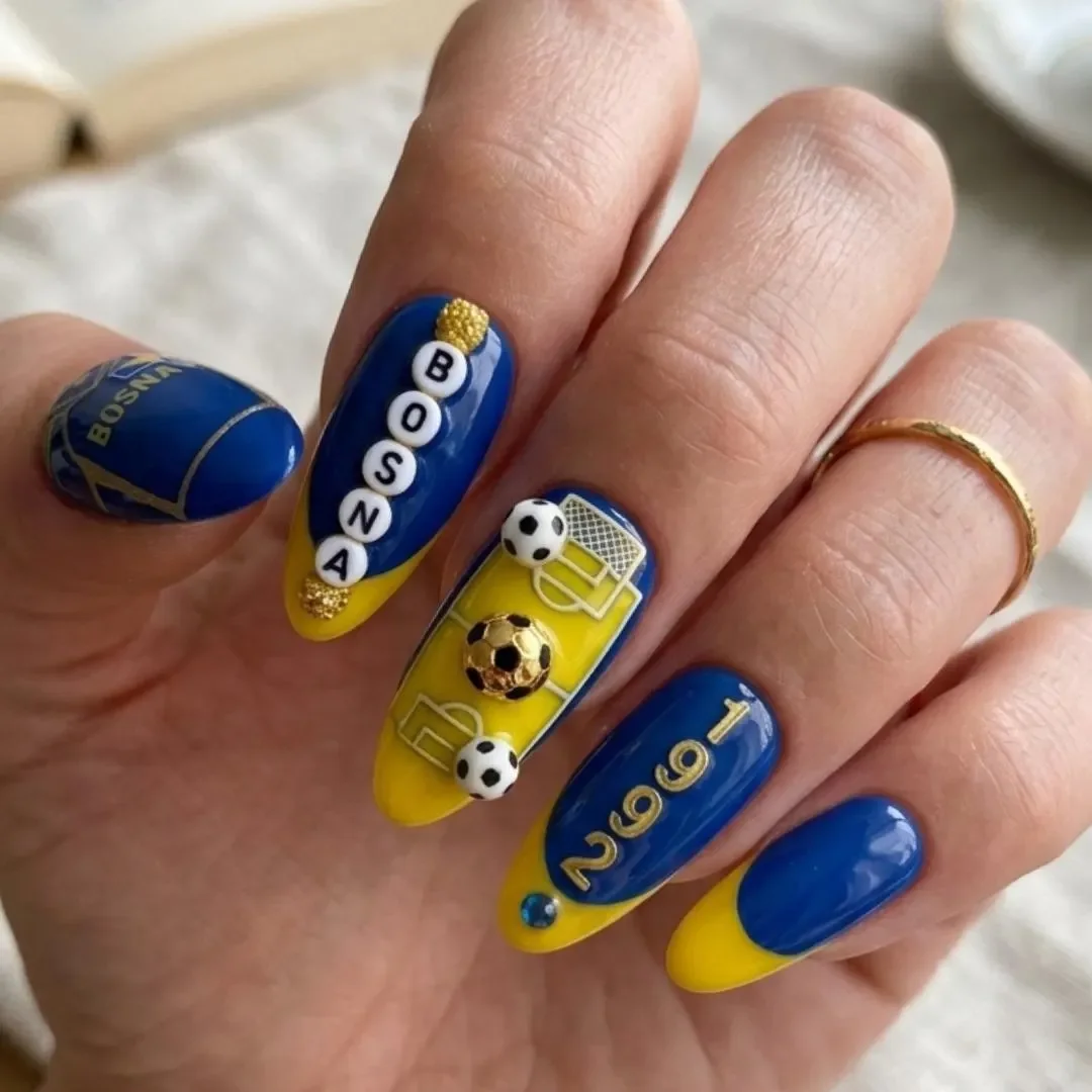 press on nails, custom press on nails, fake nails, Nails Art, stained glass nails, gold press on nails, 3d press on nails, luxury press on nails, handmade press on nails