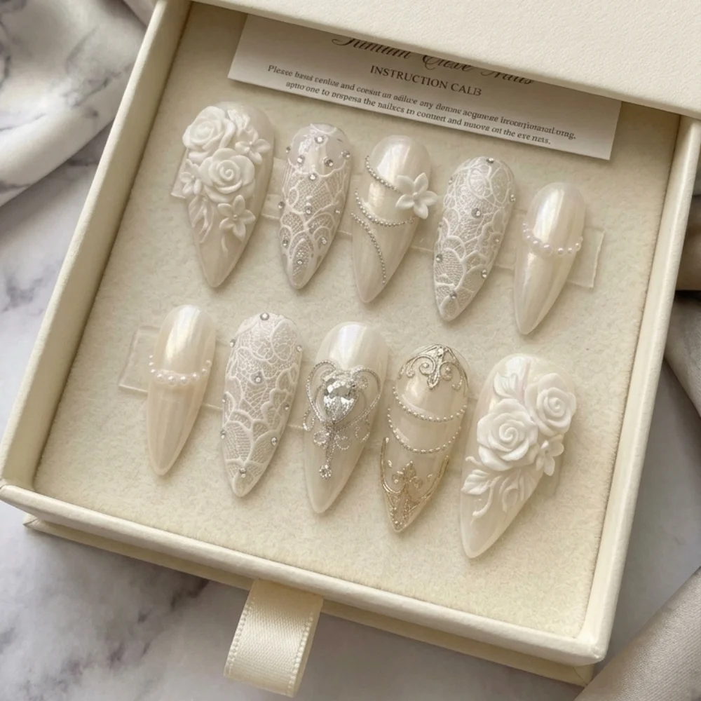 press on nails, custom press on nails, fake nails, Nails Art, stained glass nails, gold press on nails, 3d press on nails, luxury press on nails, handmade press on nails