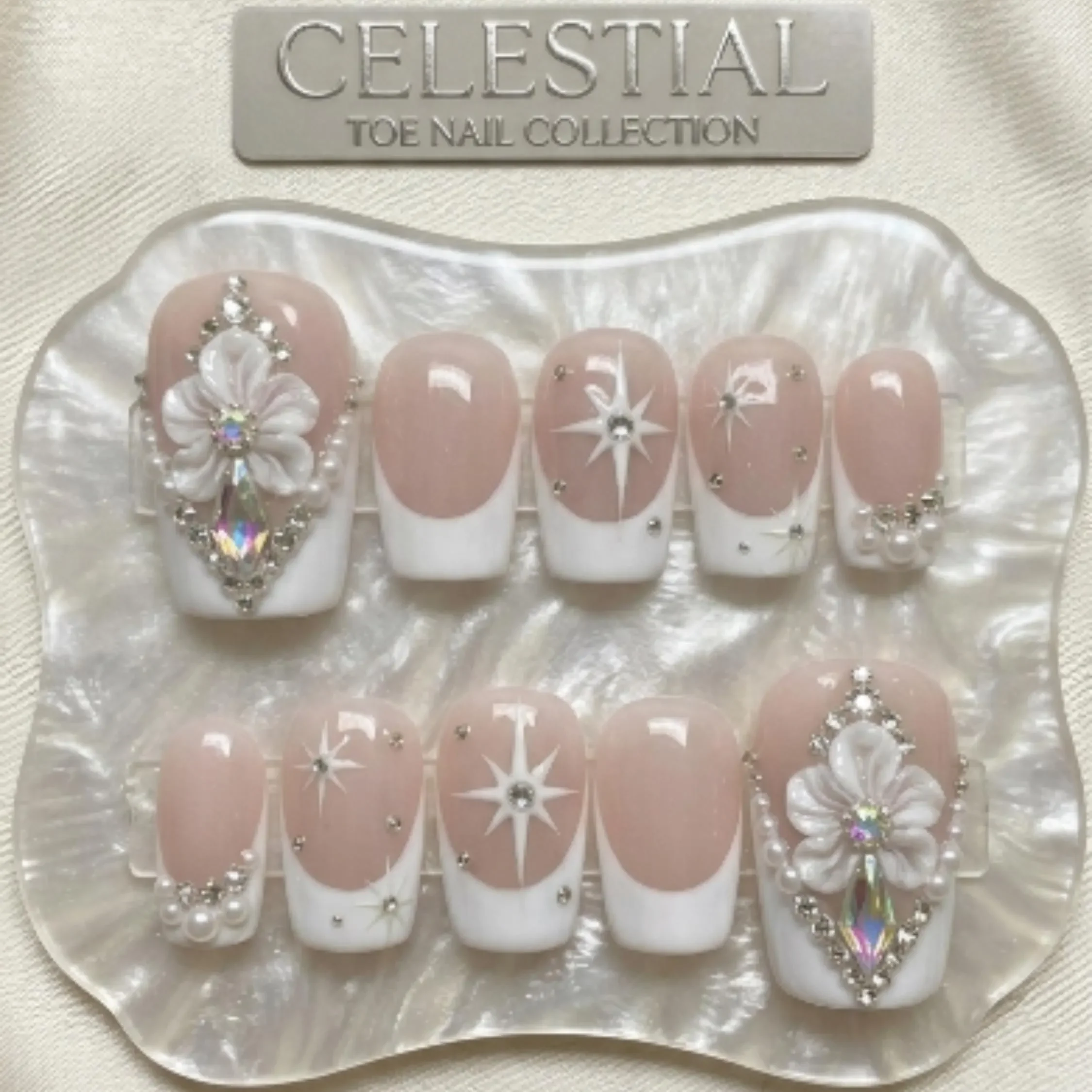 north star, press on toes, press on nails, custom press on nails, fake nails, Nails Art, stained glass nails, gold press on nails, 3d press on nails, luxury press on nails, handmade press on nails