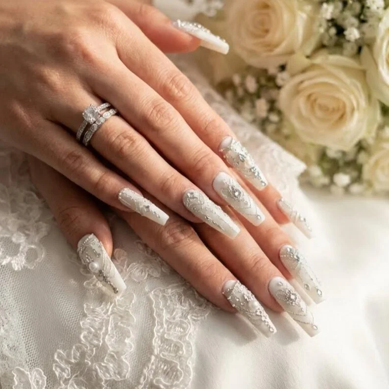 pearl nail design, silver chain nails, press on nails, custom press on nails, fake nails, Nails Art, stained glass nails, gold press on nails, 3d press on nails, luxury press on nails, handmade press on nails