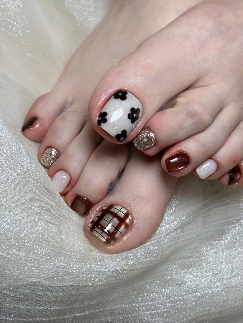 press on nails, custom press on nails, fake nails, Nails Art, stained glass nails, gold press on nails, 3d press on nails, luxury press on nails, handmade press on nails