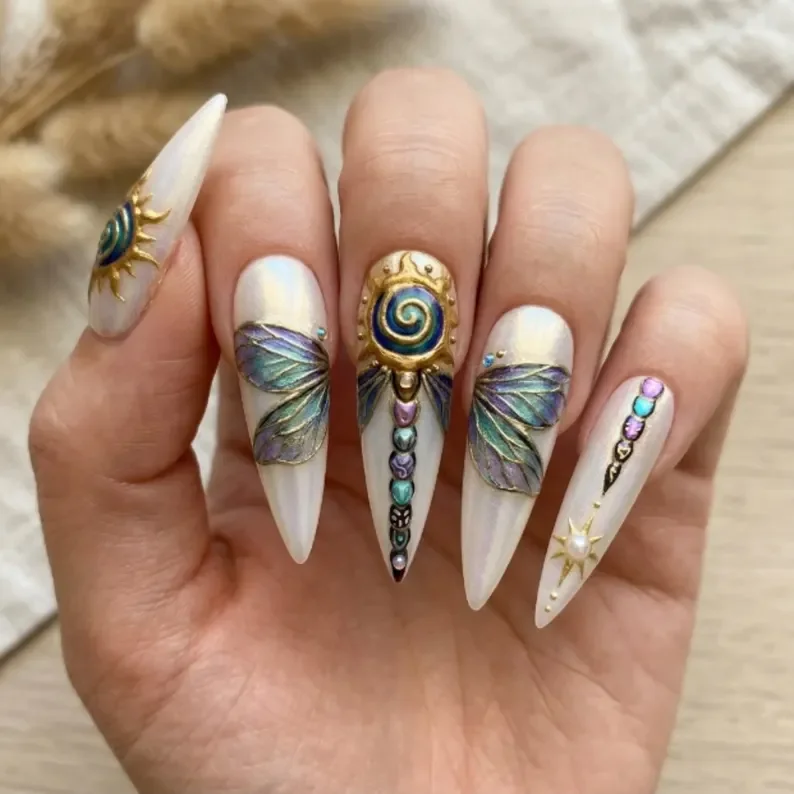 press on nails, custom press on nails, fake nails, Nails Art, stained glass nails, gold press on nails, 3d press on nails, luxury press on nails, handmade press on nails