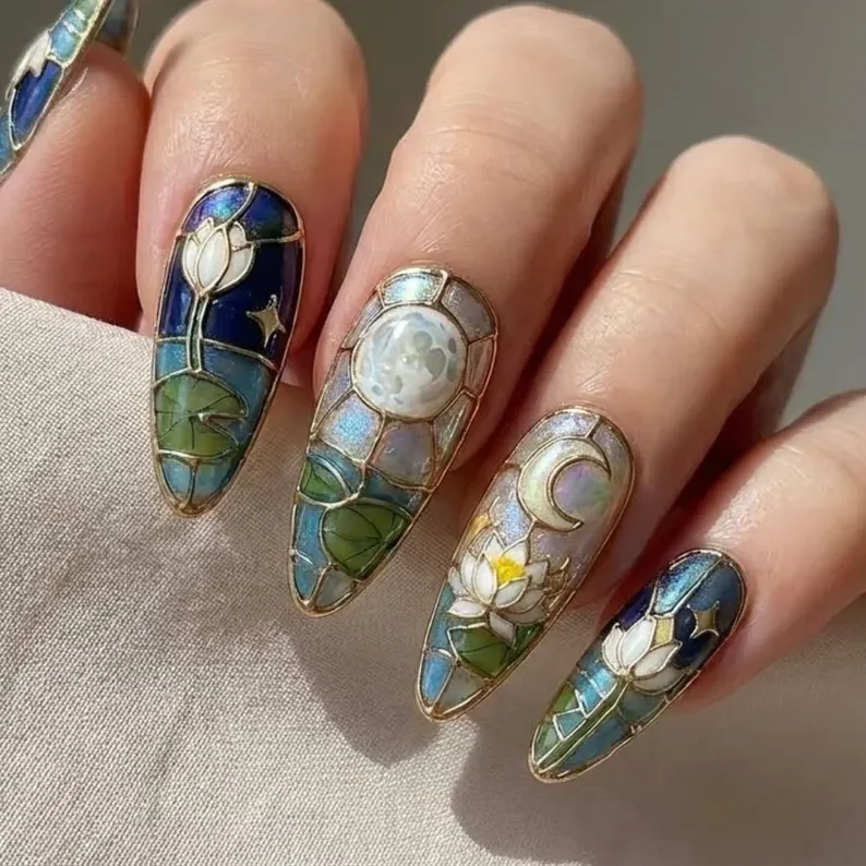 luxury nail art, press-on nails, press on nails, custom press on nails, fake nails, Nails Art, stained glass nails, gold press on nails, 3d press on nails, luxury press on nails, handmade press on nails
