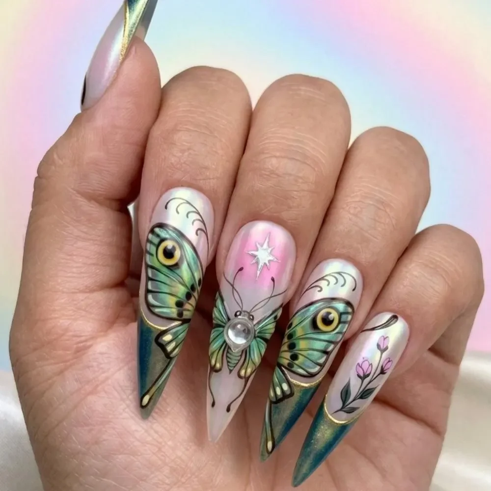 press on nails, custom press on nails, fake nails, Nails Art, stained glass nails, gold press on nails, 3d press on nails, luxury press on nails, handmade press on nails