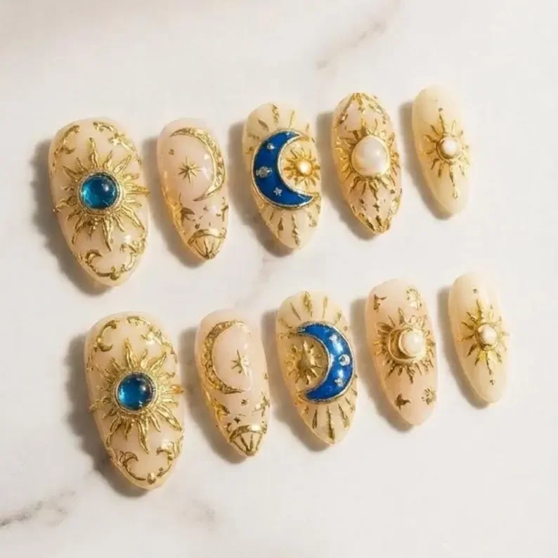 3d press on nails, luxury press on nails, press on nails, custom press on nails, fake nails, Nails Art, stained glass nails, gold press on nails, handmade press on nails