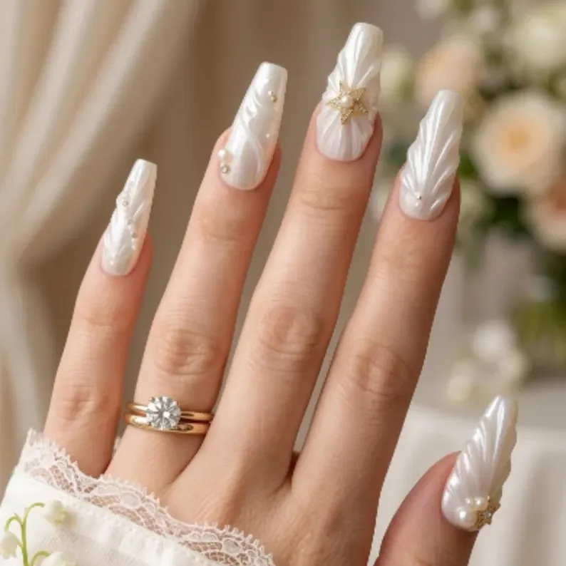 iridescent nails, sculpted nails, press on nails, custom press on nails, fake nails, Nails Art, stained glass nails, gold press on nails, 3d press on nails, luxury press on nails, handmade press on nails