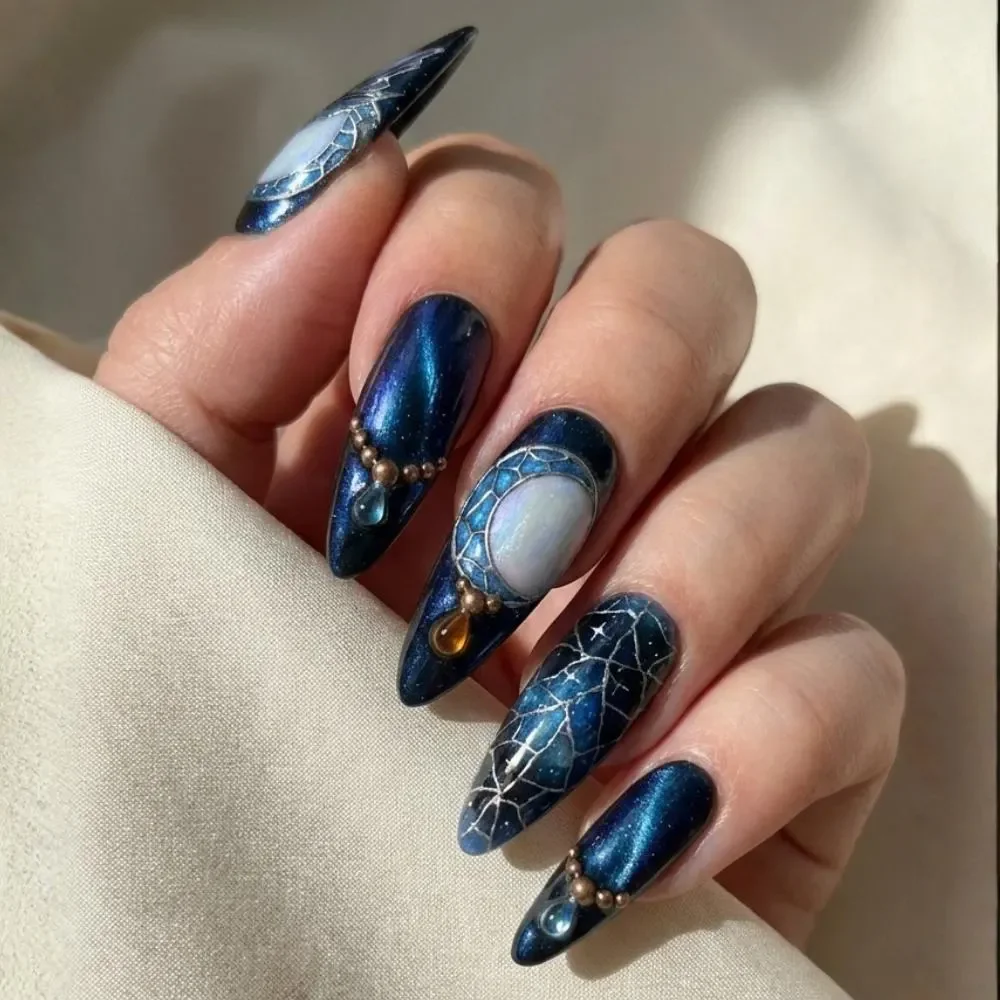 press on nails, custom press on nails, fake nails, Nails Art, stained glass nails, gold press on nails, 3d press on nails, luxury press on nails, handmade press on nails