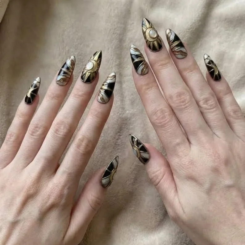 press-on nail set, black gold nails, press on nails, custom press on nails, fake nails, Nails Art, stained glass nails, gold press on nails, 3d press on nails, luxury press on nails, handmade press on nails