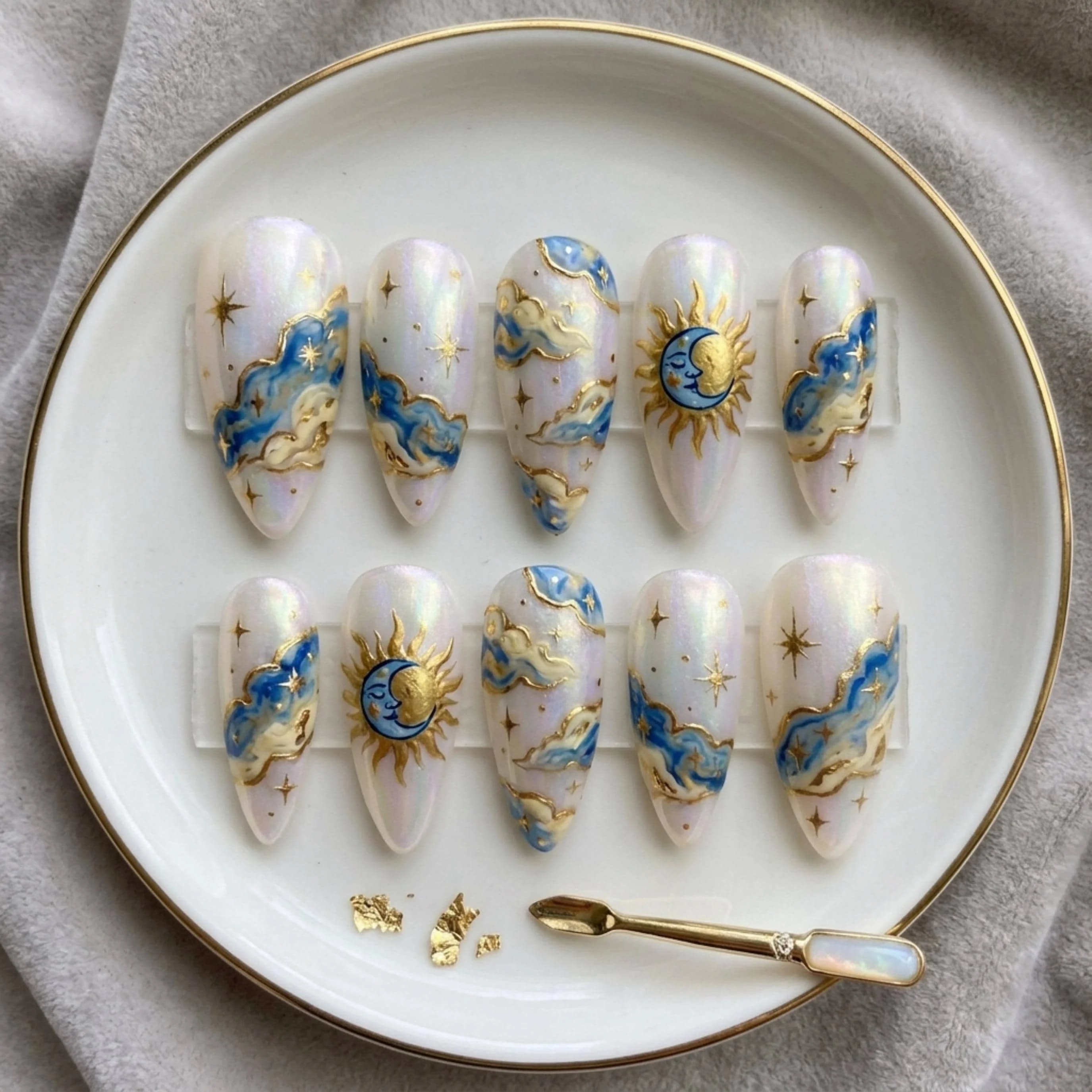 press on nails, custom press on nails, fake nails, Nails Art, stained glass nails, gold press on nails, 3d press on nails, luxury press on nails, handmade press on nails