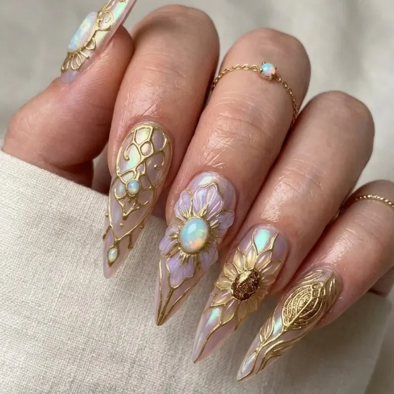 3D gold art, art nouveau nails, press on nails, custom press on nails, fake nails, Nails Art, stained glass nails, gold press on nails, 3d press on nails, luxury press on nails, handmade press on nails