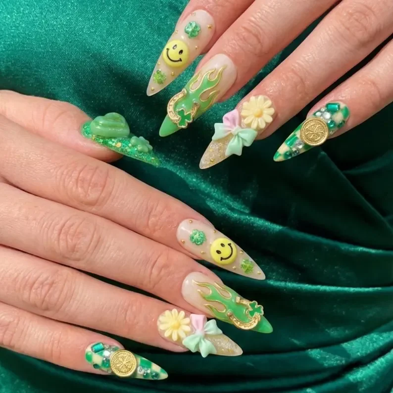 press on nails, custom press on nails, fake nails, Nails Art, stained glass nails, gold press on nails, 3d press on nails, luxury press on nails, handmade press on nails