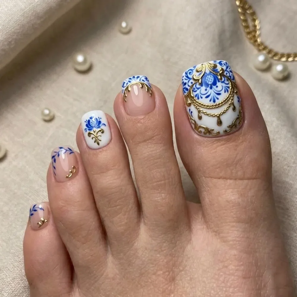 chinoiserie press on, blue white porcelain, press on nails, custom press on nails, fake nails, Nails Art, stained glass nails, gold press on nails, 3d press on nails, luxury press on nails, handmade press on nails