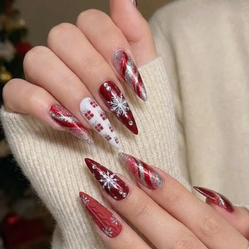 3D sweater nails, candy cane design, press on nails, custom press on nails, fake nails, Nails Art, stained glass nails, gold press on nails, 3d press on nails, luxury press on nails, handmade press on nails