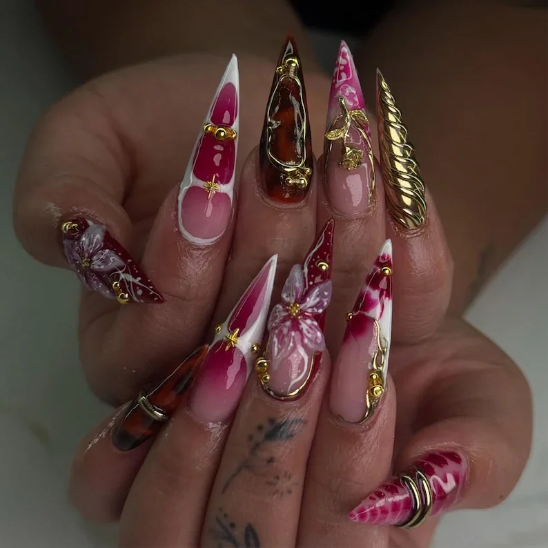 press on nails, custom press on nails, fake nails, Nails Art, stained glass nails, gold press on nails, 3d press on nails, luxury press on nails, handmade press on nails