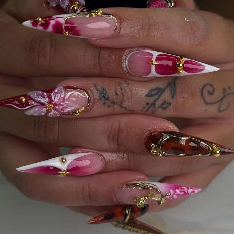 press on nails, custom press on nails, fake nails, Nails Art, stained glass nails, gold press on nails, 3d press on nails, luxury press on nails, handmade press on nails