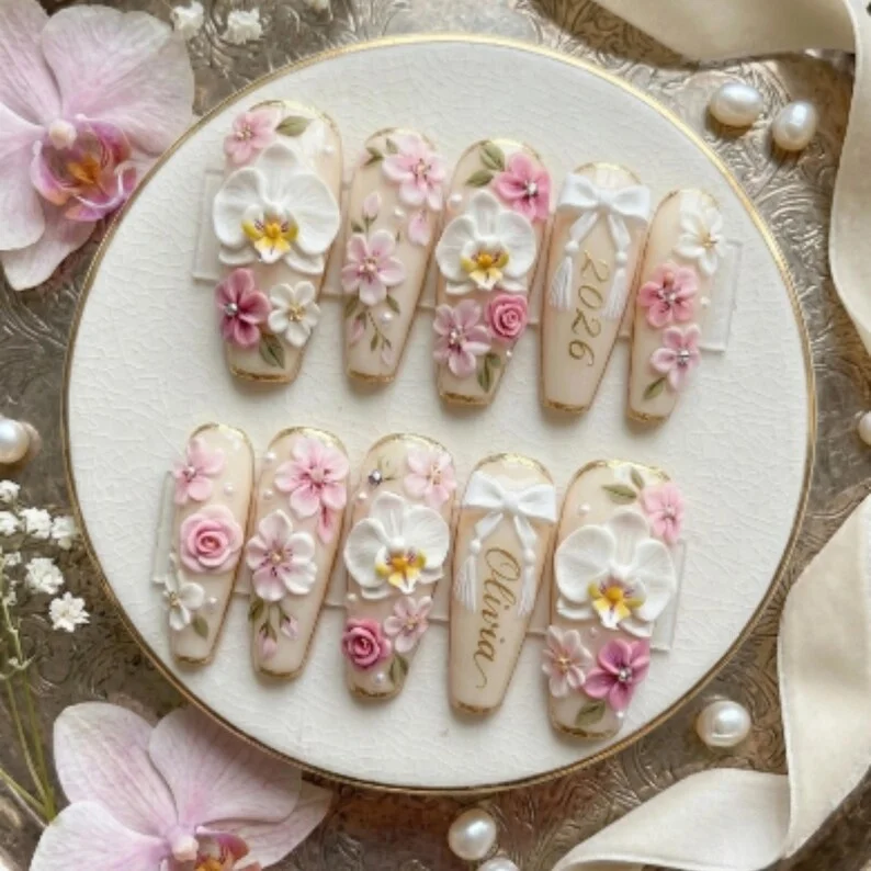custom graduation nails, press on nails, custom press on nails, fake nails, Nails Art, stained glass nails, gold press on nails, 3d press on nails, luxury press on nails, handmade press on nails