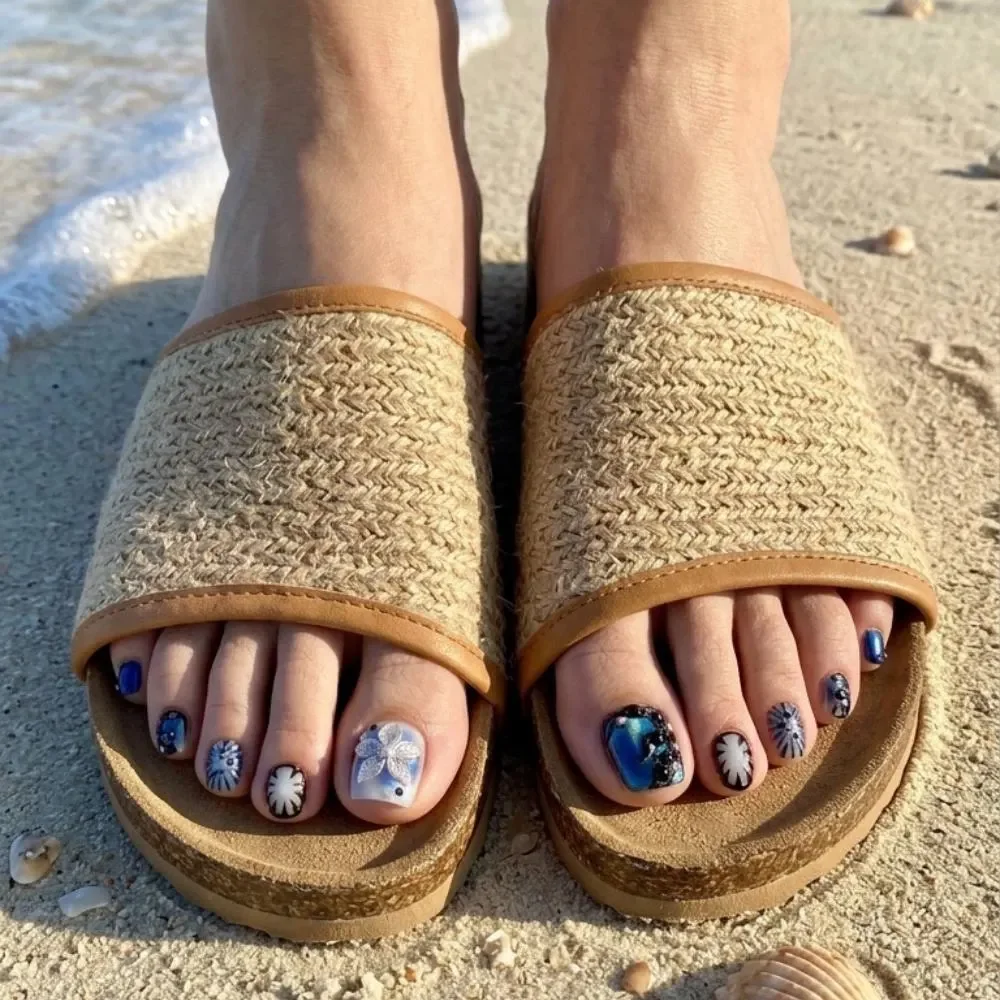 chrome flower design, futuristic grunge, press on nails, custom press on nails, fake nails, Nails Art, stained glass nails, gold press on nails, 3d press on nails, luxury press on nails, handmade press on nails