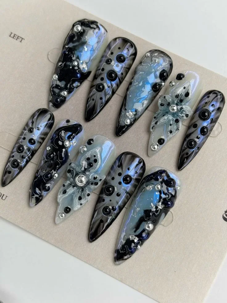 press on nails, custom press on nails, fake nails, Nails Art, stained glass nails, gold press on nails, 3d press on nails, luxury press on nails, handmade press on nails
