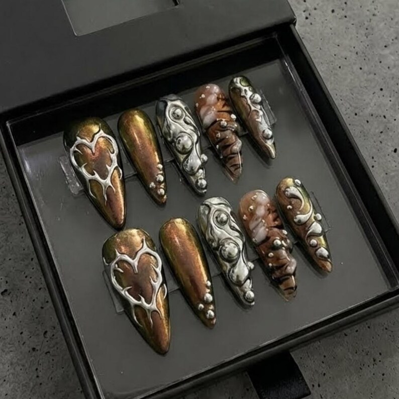 liquid silver, oil slick multichrome, press on nails, custom press on nails, fake nails, Nails Art, stained glass nails, gold press on nails, 3d press on nails, luxury press on nails, handmade press on nails