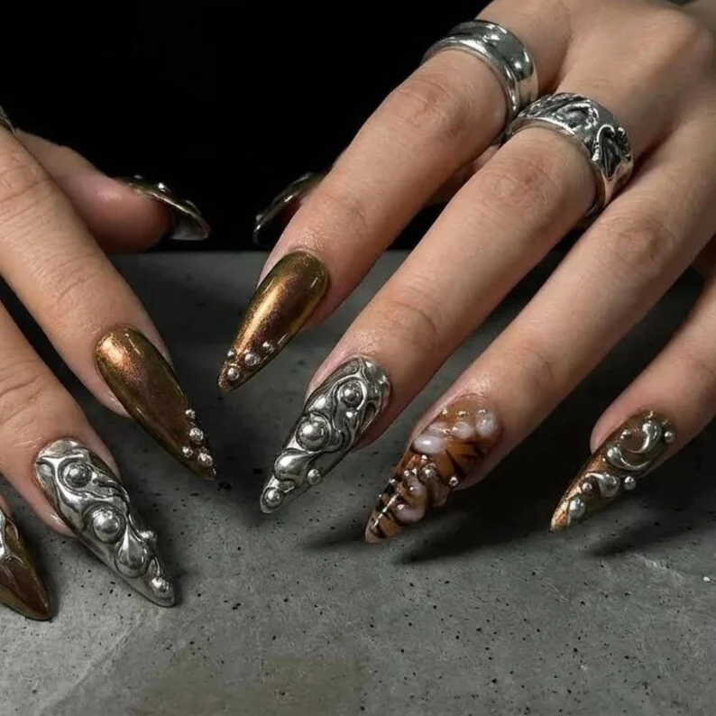 molten heart nails, cyber aesthetic nails, press on nails, custom press on nails, fake nails, Nails Art, stained glass nails, gold press on nails, 3d press on nails, luxury press on nails, handmade press on nails