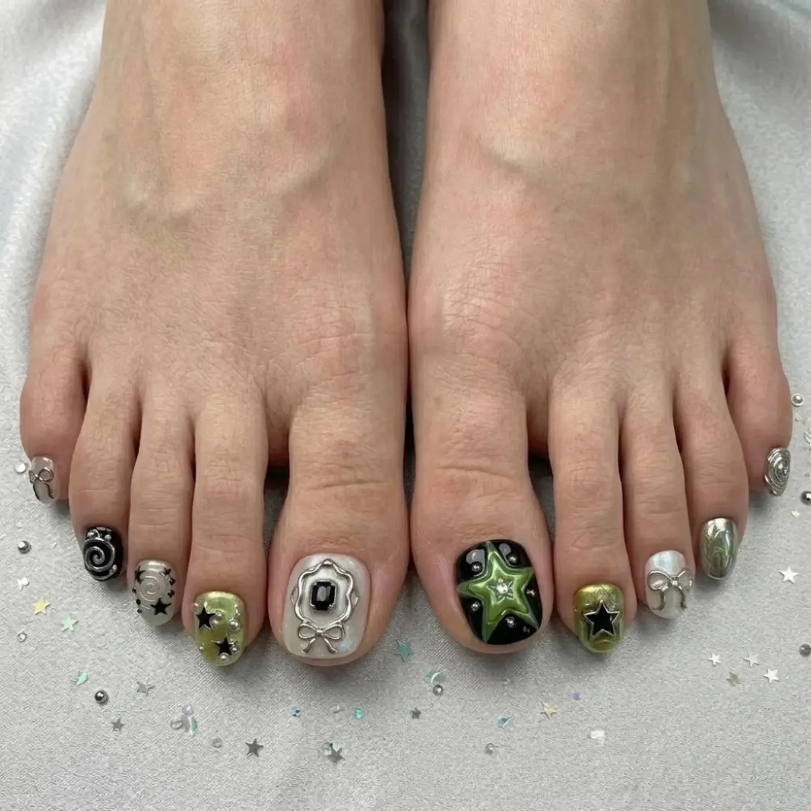 mirror fake toes, galactic alien style, press on nails, custom press on nails, fake nails, Nails Art, stained glass nails, gold press on nails, 3d press on nails, luxury press on nails, handmade press on nails