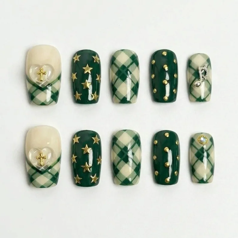 press on nails, custom press on nails, fake nails, Nails Art, stained glass nails, gold press on nails, 3d press on nails, luxury press on nails, handmade press on nails
