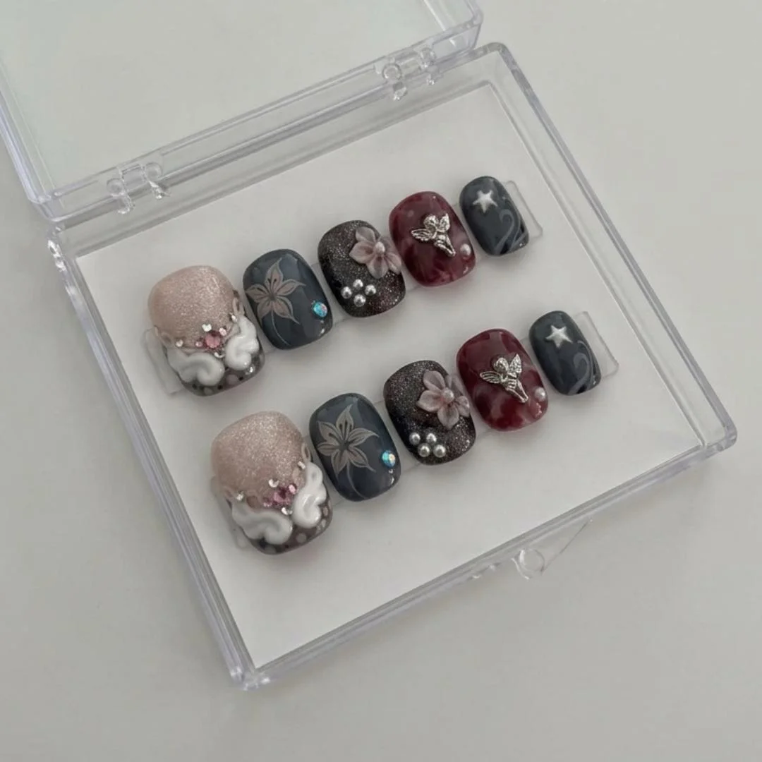 press on nails, custom press on nails, fake nails, Nails Art, stained glass nails, gold press on nails, 3d press on nails, luxury press on nails, handmade press on nails