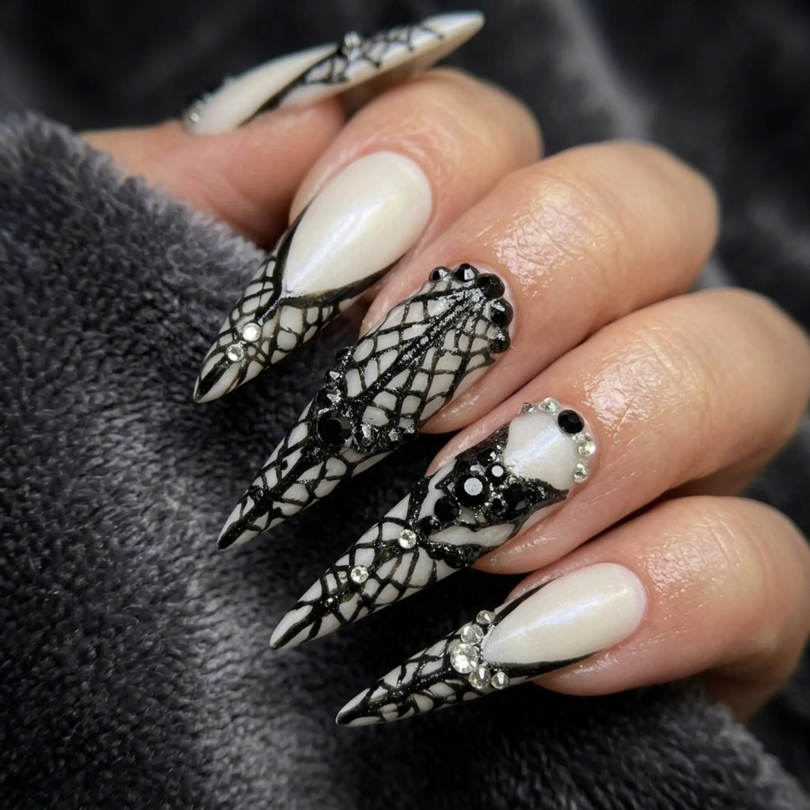 press on nails, custom press on nails, fake nails, Nails Art, stained glass nails, gold press on nails, 3d press on nails, luxury press on nails, handmade press on nails