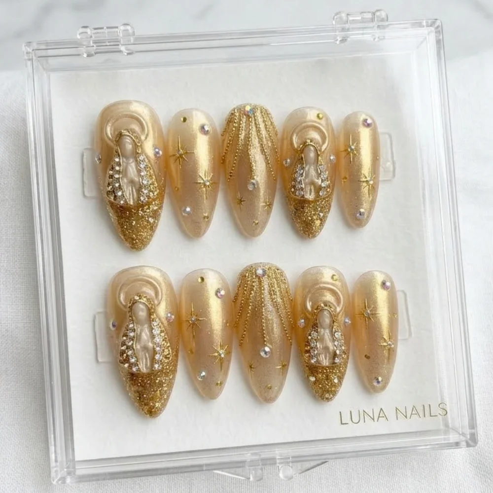 press on nails, custom press on nails, fake nails, Nails Art, stained glass nails, gold press on nails, 3d press on nails, luxury press on nails, handmade press on nails