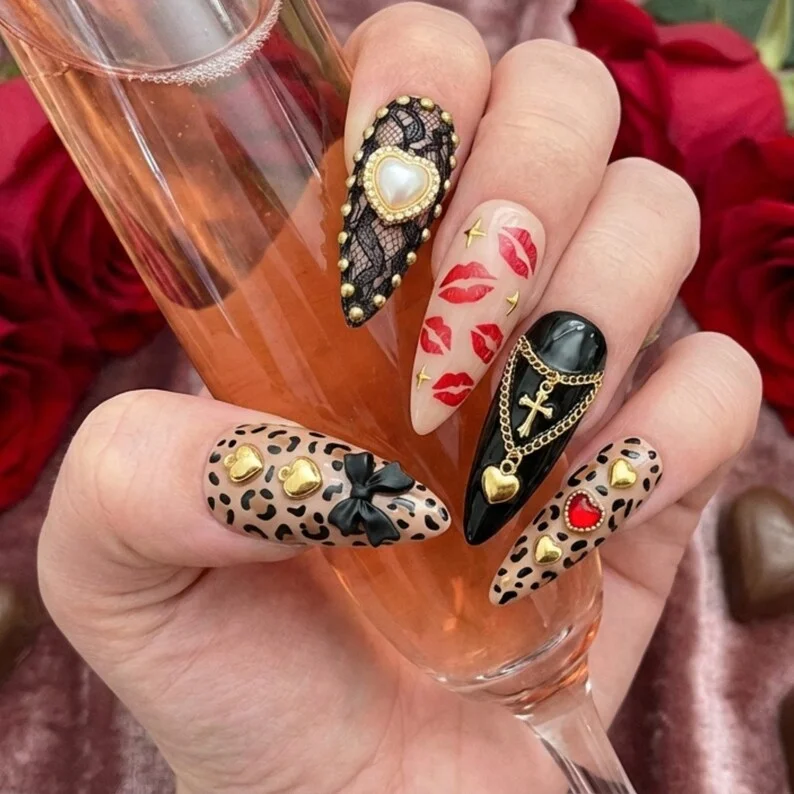 press on nails, custom press on nails, fake nails, Nails Art, stained glass nails, gold press on nails, 3d press on nails, luxury press on nails, handmade press on nails