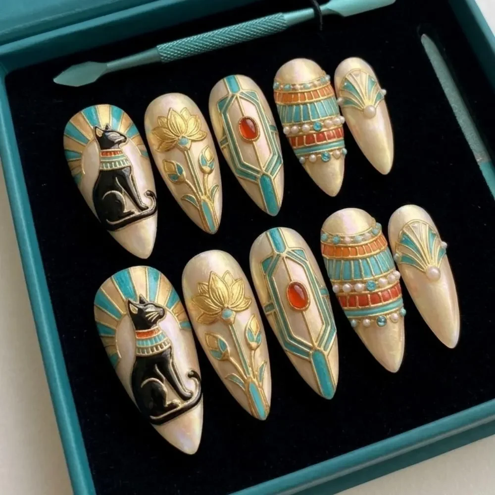 press on nails, custom press on nails, fake nails, Nails Art, stained glass nails, gold press on nails, 3d press on nails, luxury press on nails, handmade press on nails