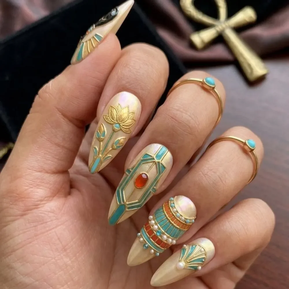 press on nails, custom press on nails, fake nails, Nails Art, stained glass nails, gold press on nails, 3d press on nails, luxury press on nails, handmade press on nails