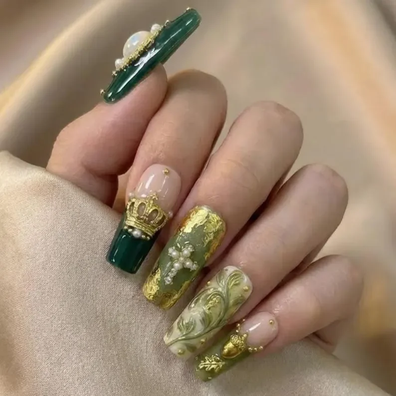 gold crown charms, angel charm nails, press on nails, custom press on nails, fake nails, Nails Art, stained glass nails, gold press on nails, 3d press on nails, luxury press on nails, handmade press on nails