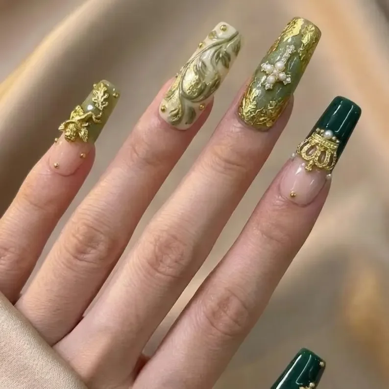 press on nail set, emerald baroque design, press on nails, custom press on nails, fake nails, Nails Art, stained glass nails, gold press on nails, 3d press on nails, luxury press on nails, handmade press on nails